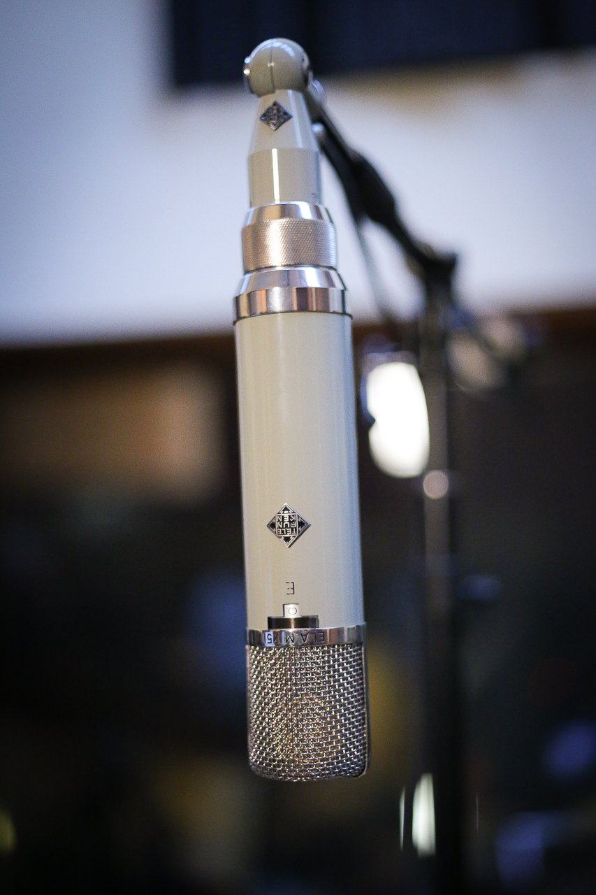 Telefunken ELA M251 — micro à lampe de collection fabriqué par AKG