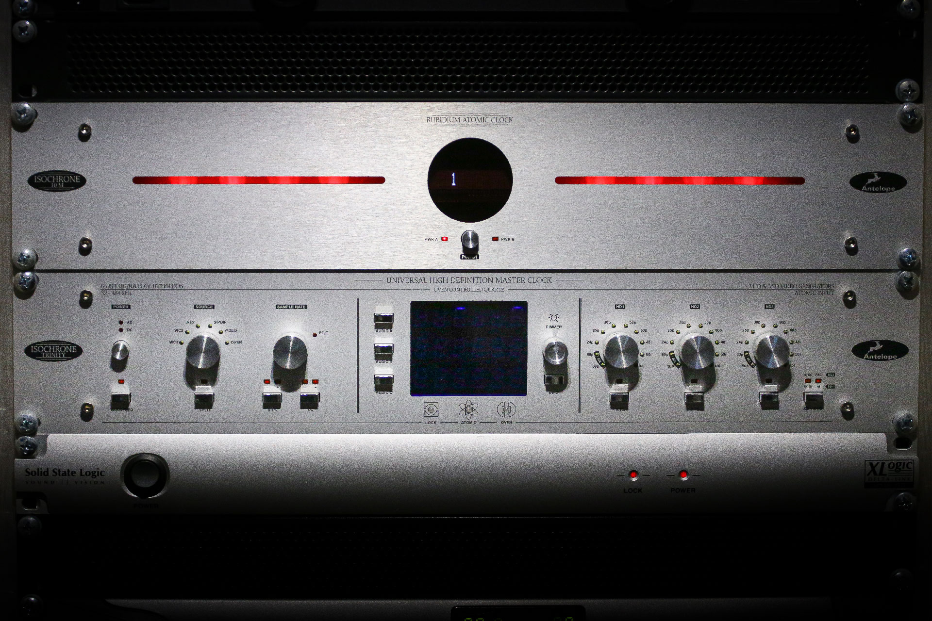 Clock audio externe dans un rack de studio d'enregistrement professionnel