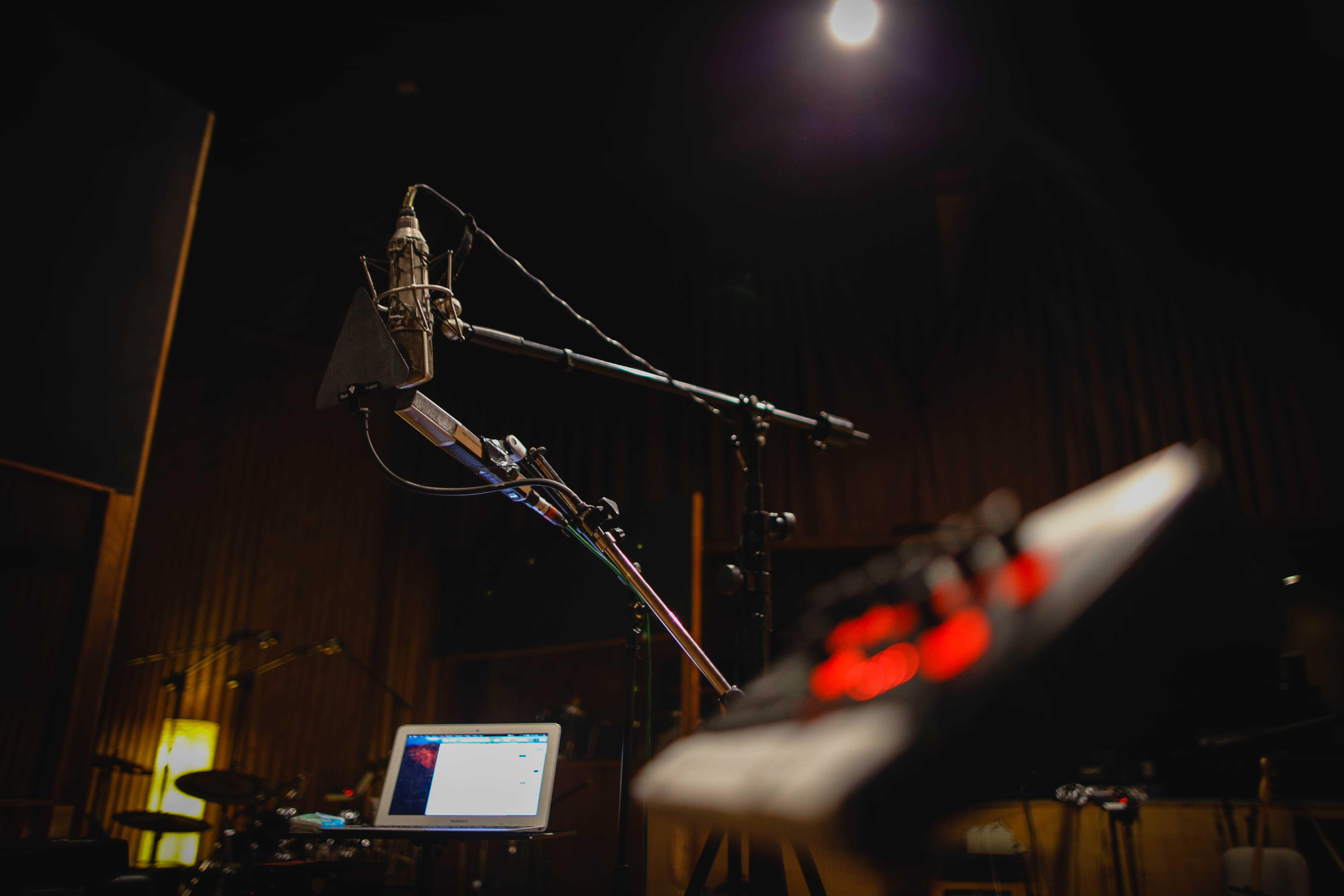 Micro Neumann U67 et sennheiser 441 pour la voix