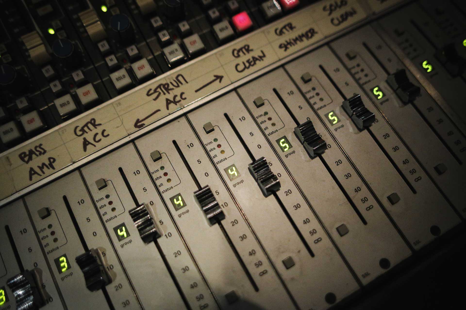 Console SSL SL9000 — icône du mixage analogique