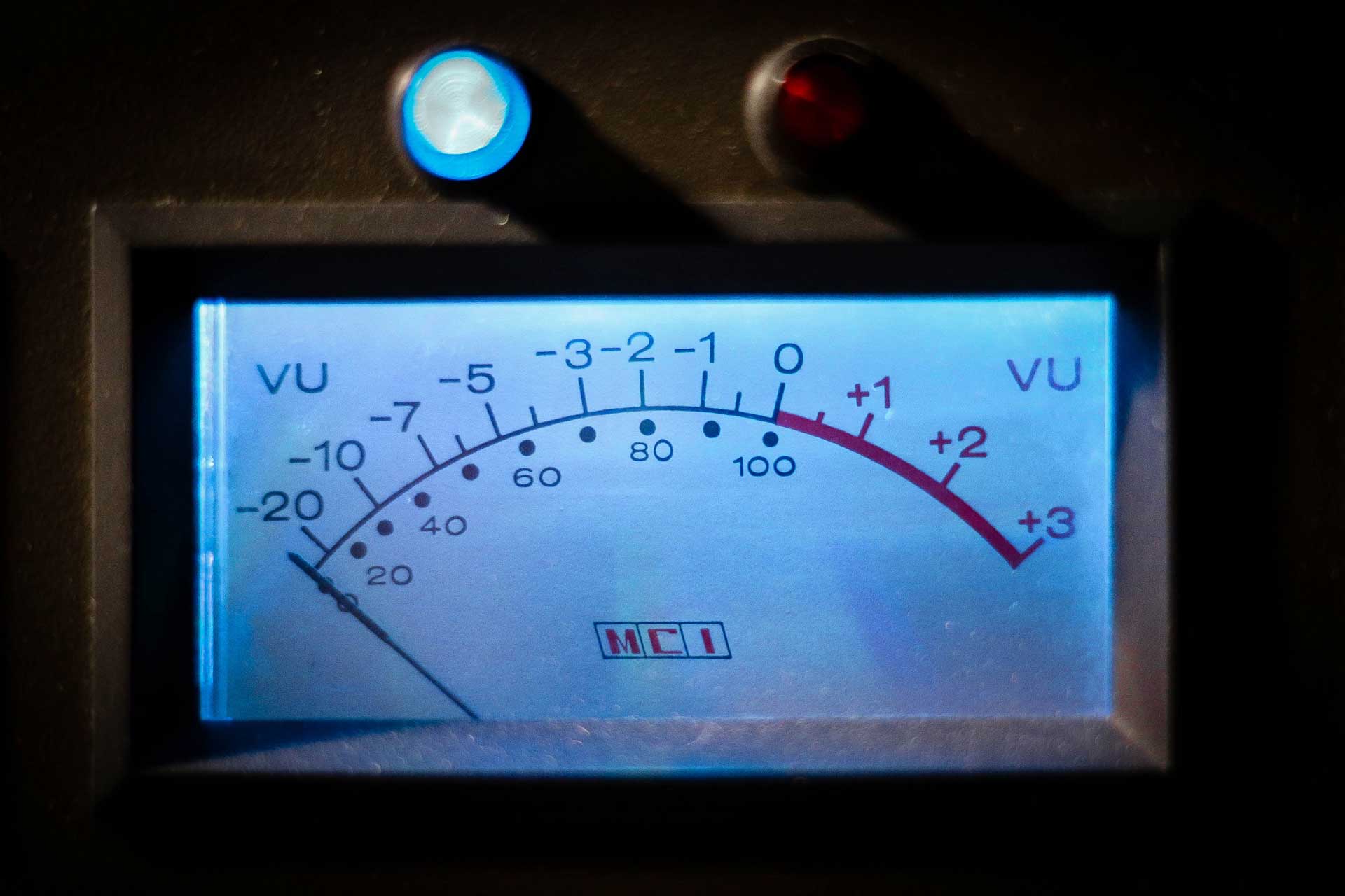 Vu-metre d'un MCI-JH24