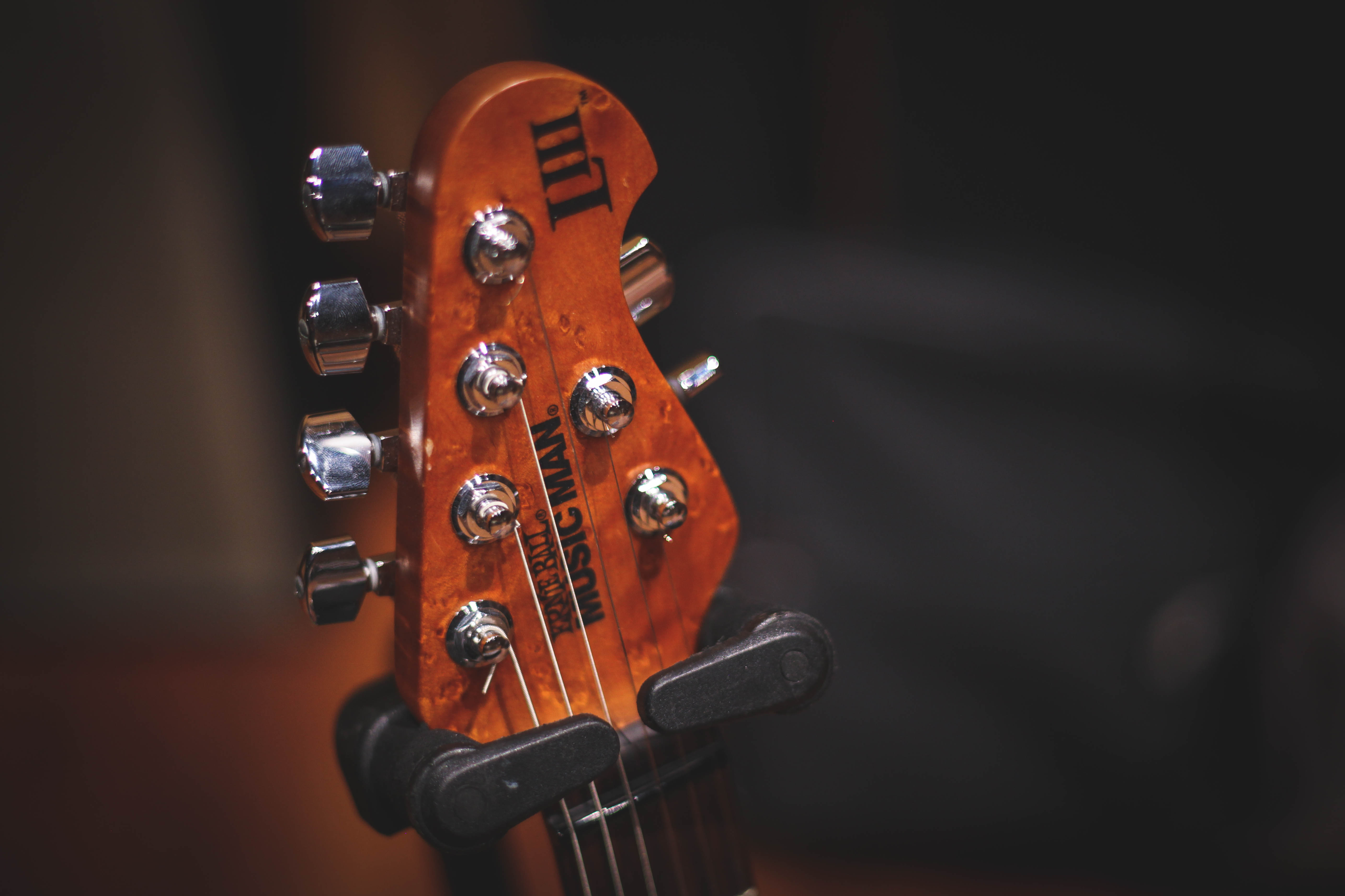 Enregistrer une basse électrique en studio — prise de son DI et ampli